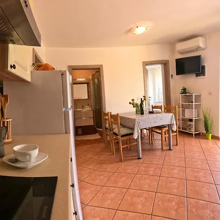 Goltes Apartament *
